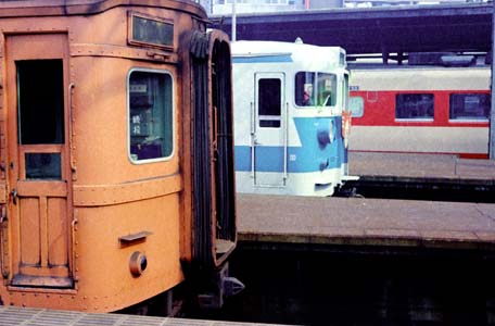 JR西日本 113系 阪和線 紀伊線定期運転終了記念 ネクタイピン 非売品
